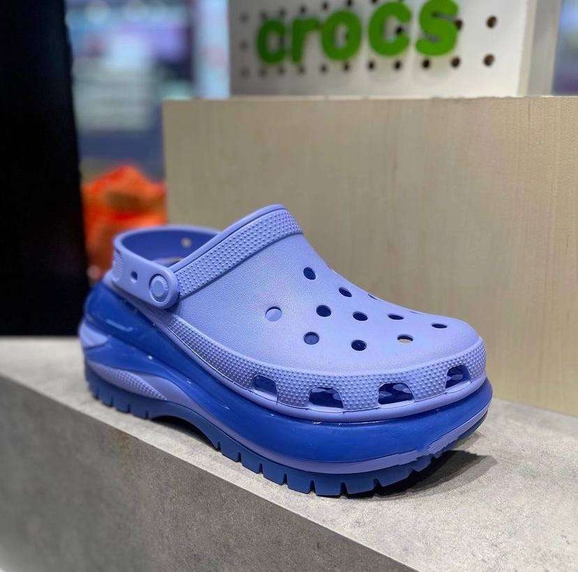 Жіночі Crocs Mega Crush Clog Violet — фото 8