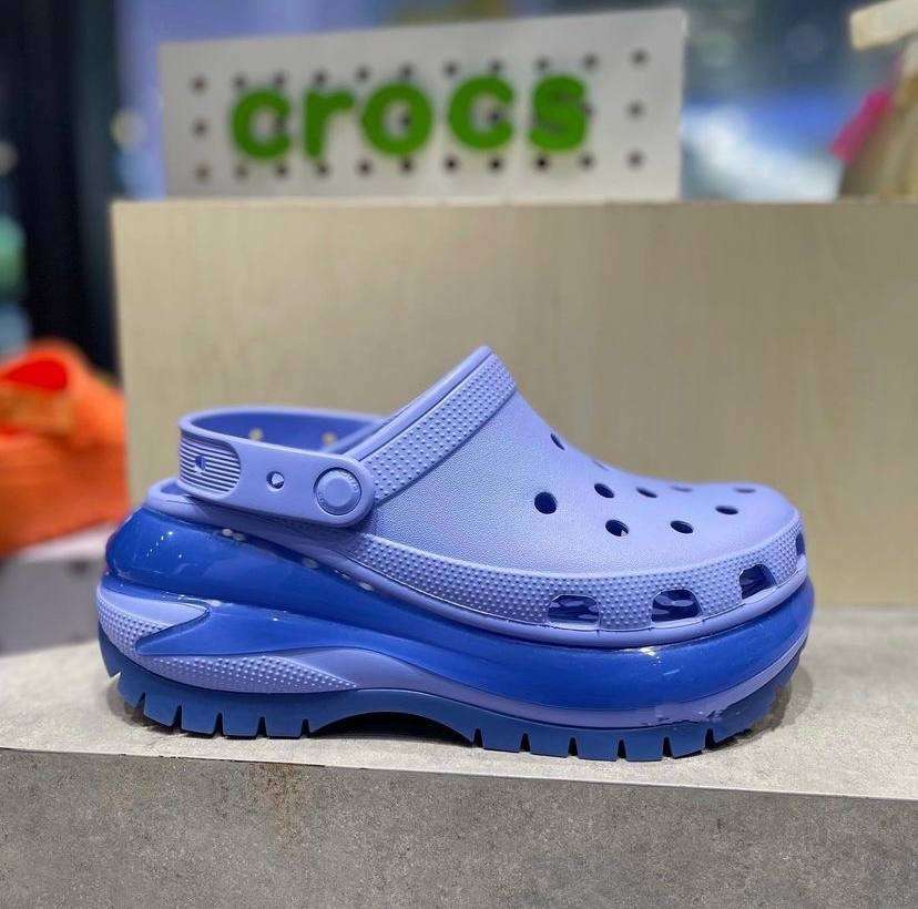 Жіночі Crocs Mega Crush Clog Violet — фото 9