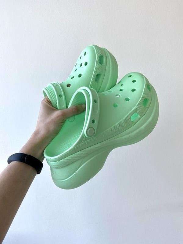 Жіночі Crocs Classic Bae Clog mint — фото 2