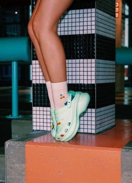Жіночі Crocs Classic Bae Clog mint — фото 3