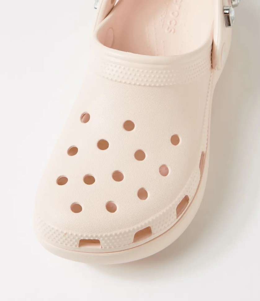 Жіночі Crocs Classic Platform Tiara Clog Dew Bone — фото 11