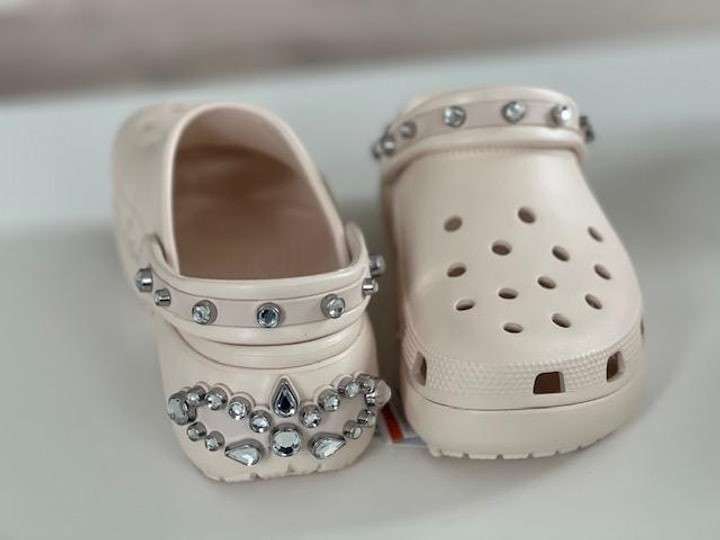 Жіночі Crocs Classic Platform Tiara Clog Dew Bone — фото 4
