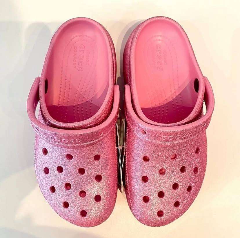 Жіночі Crocs Classic Platform Glitter Clog Pink Tweed — фото 11