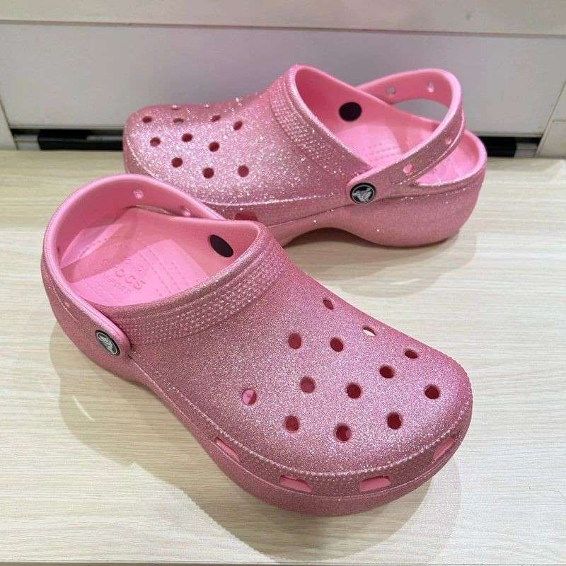 Жіночі Crocs Classic Platform Glitter Clog Pink Tweed — фото 15
