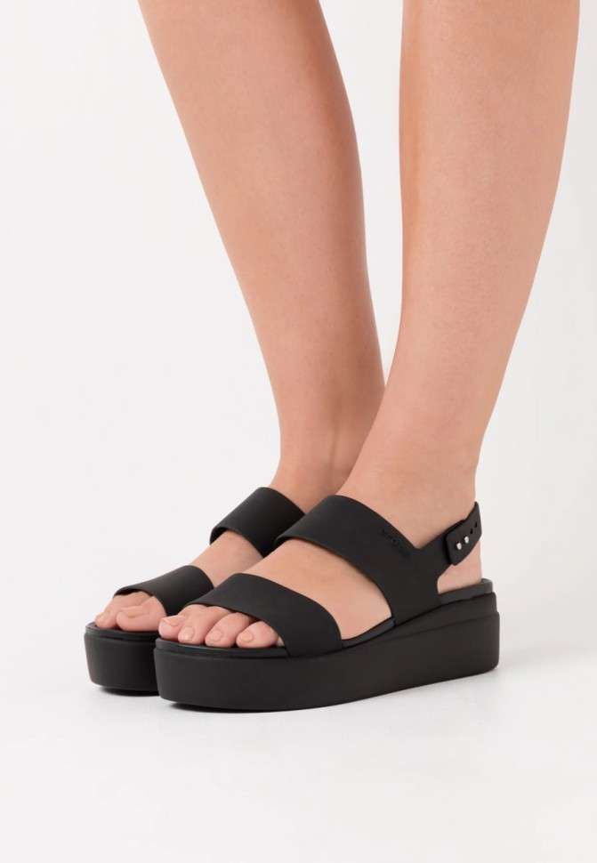 Жіночі Сіндалі Crocs Brooklyn Low Wedge Black/Black — фото 8
