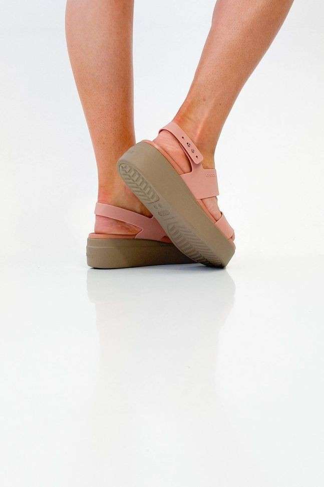 Жіночі Сіндалі Crocs Brooklyn Low Wedge Pale Blush / Mushroom — фото 2