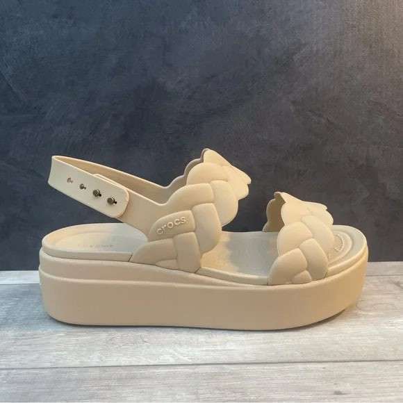 Жіночі Сандалі Crocs Brooklyn Woven Upper Low Wedge Beige — фото 2