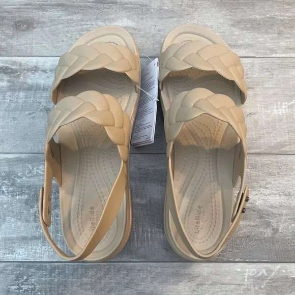 Жіночі Сандалі Crocs Brooklyn Woven Upper Low Wedge Beige — фото 13