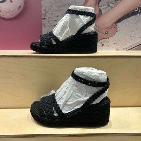 Жіночі Сандалі Crocs Brooklyn Woven Ankle Strap Wedge Black — фото 7