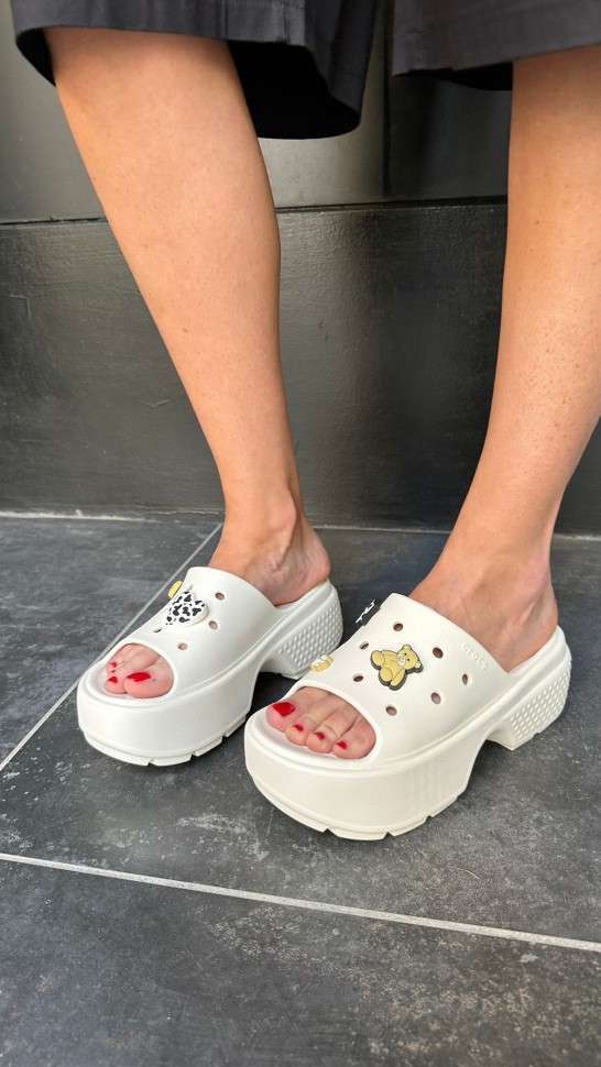 Жіночі шльопанці Crocs Stomp Slide Chalk — фото 6