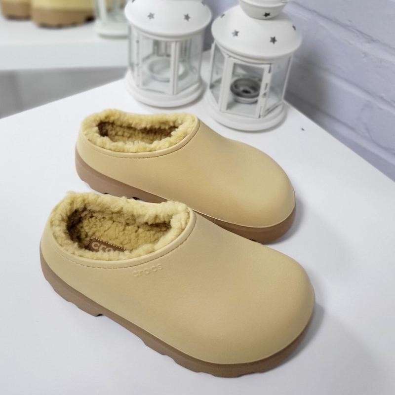 Жіночі Crocs утеплені Dylan Lined Clog Wheat — фото 4