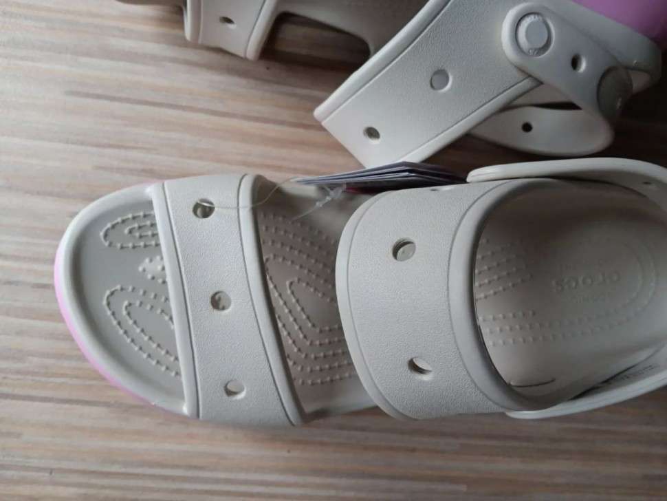 Жіночі Сандалі Crocs Mega Crush Tonal Sandal stucco — фото 9