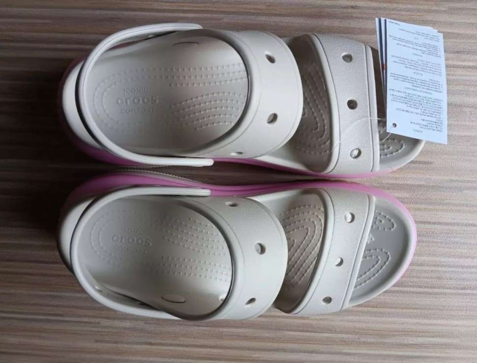 Жіночі Сандалі Crocs Mega Crush Tonal Sandal stucco — фото 10