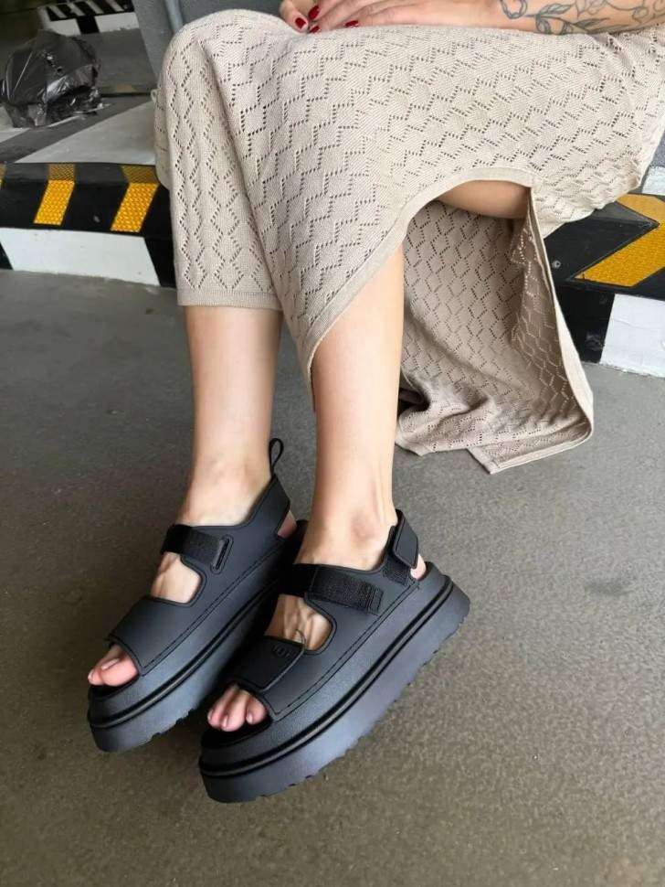 Жіночі UGG Сандалі Світло Чорні Goldenglow Sandals Black — фото 9