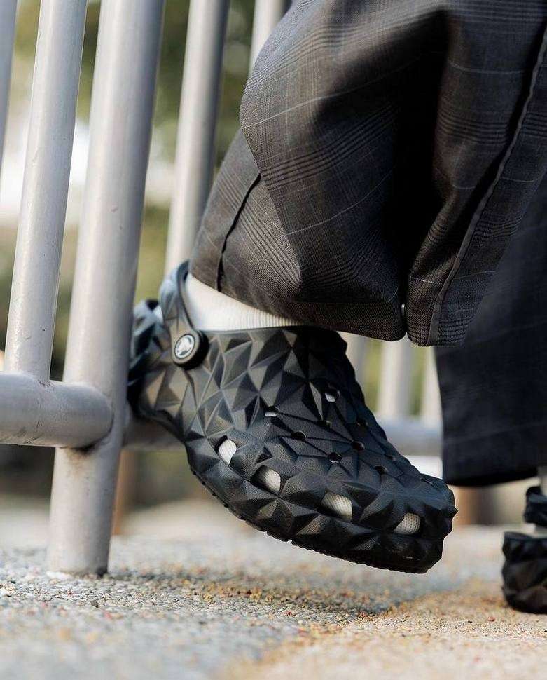 Crocs Геометрік Чорні Geometric Clog Black — фото 2