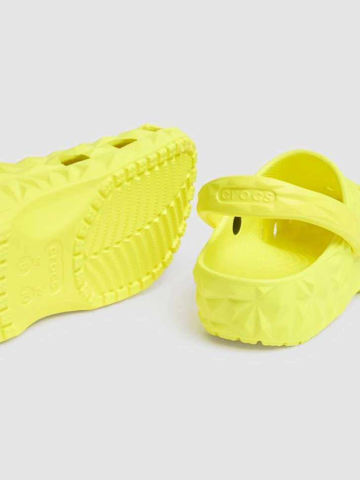 Жіночі Crocs Geometric Clog Lemon — фото 2