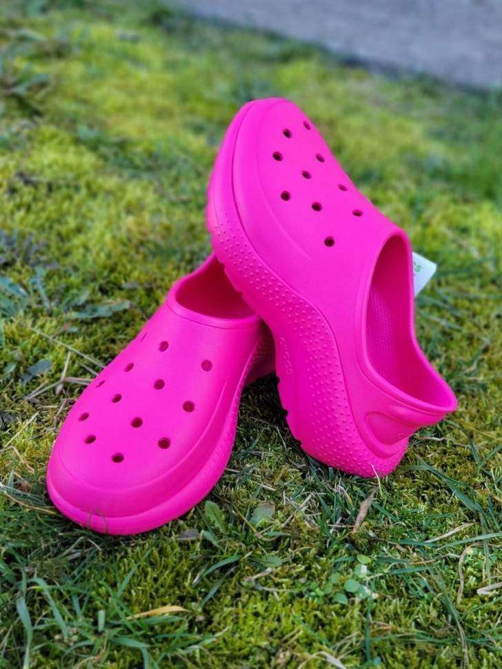 Жіночі кросівки Crocs Classic Sneaker Dragon Fruit — фото 2