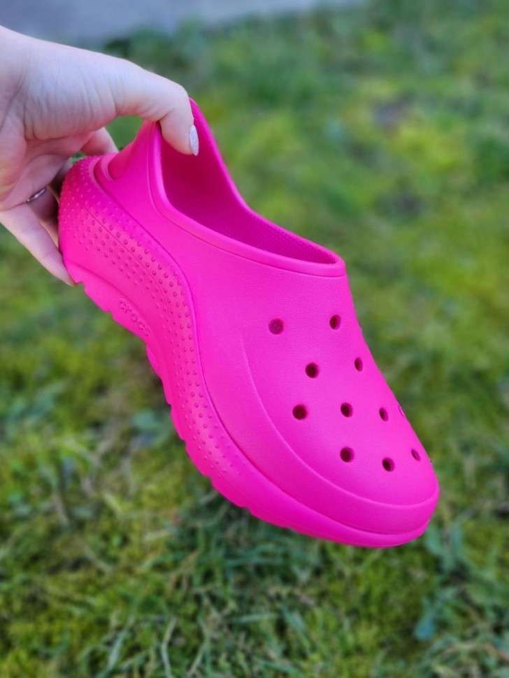 Жіночі кросівки Crocs Classic Sneaker Dragon Fruit — фото 7