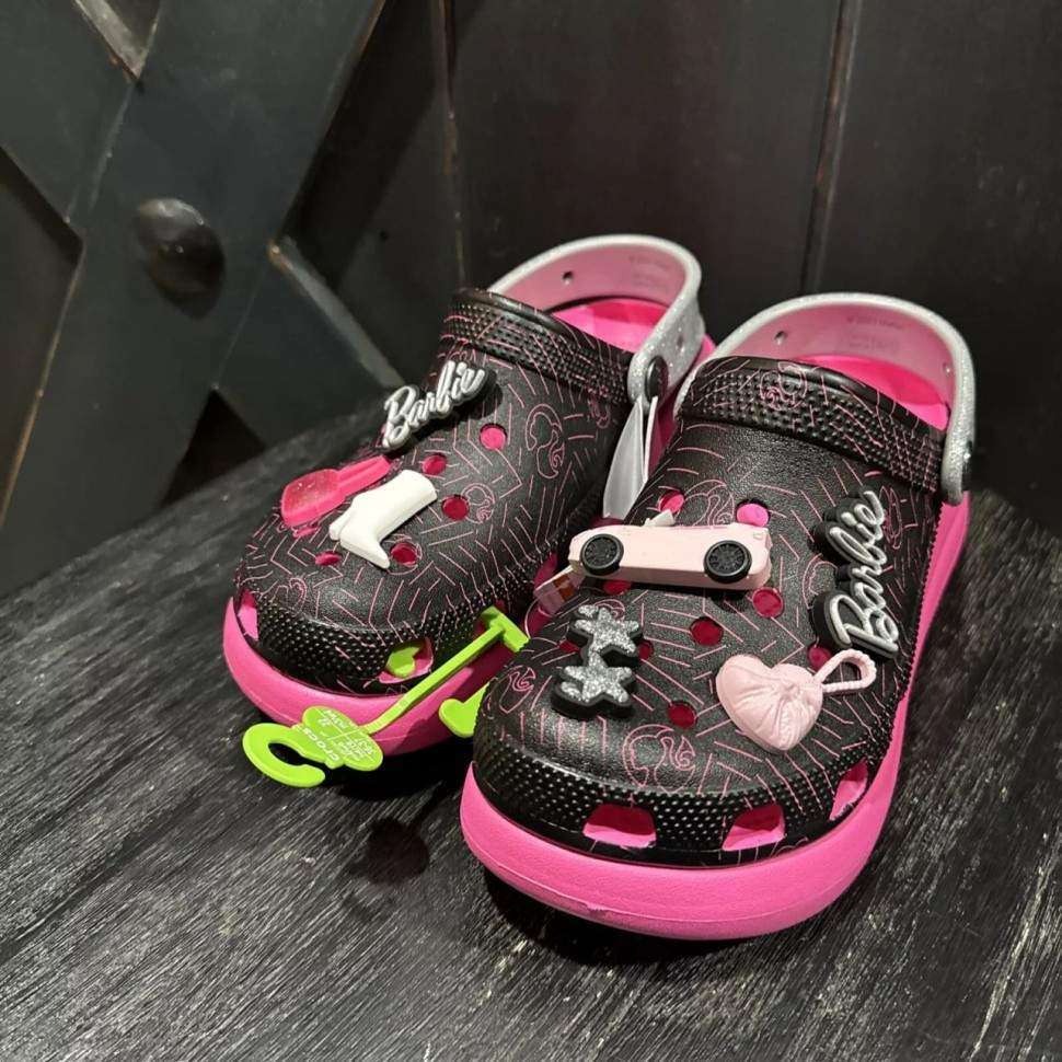 Жіночі Crocs Barbie Classic Crush Clog — фото 12