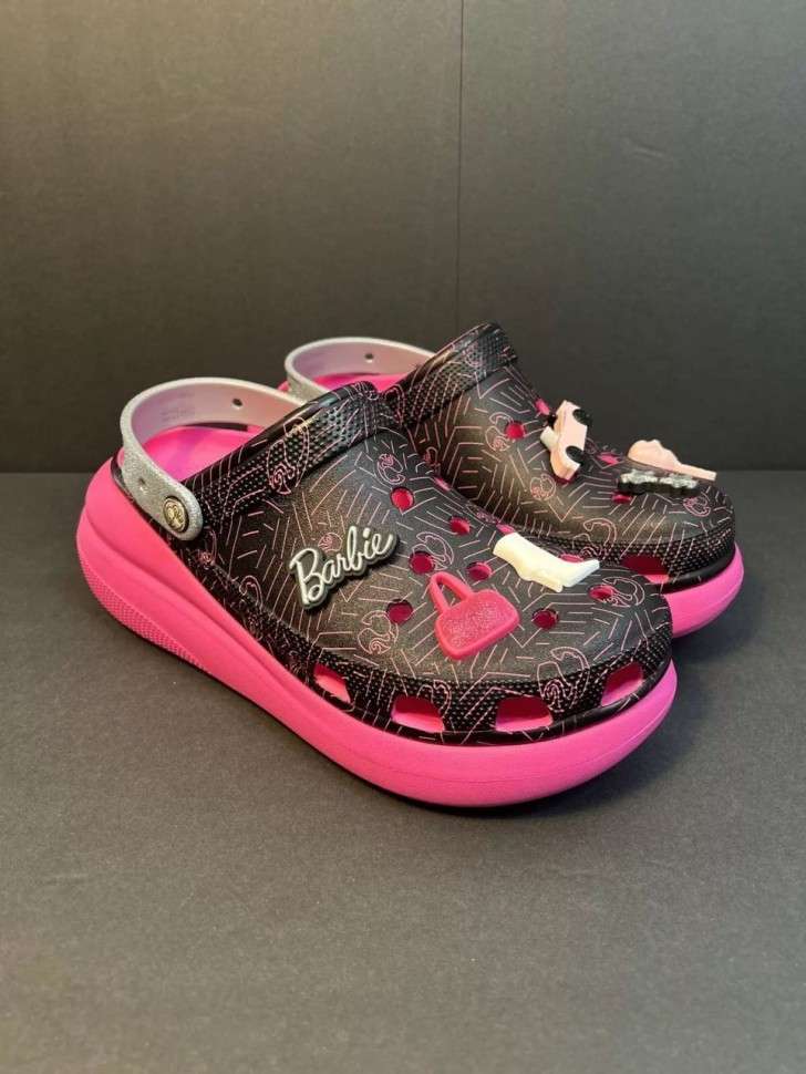 Жіночі Crocs Barbie Classic Crush Clog — фото 5