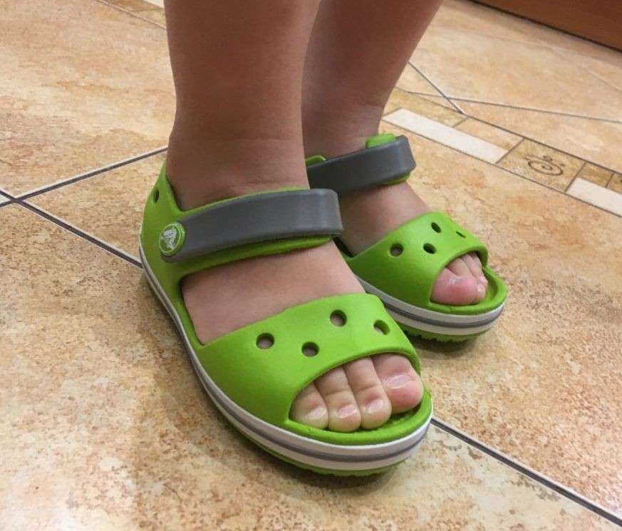 Дитячі сандалії для хлопчика Crocs Crocband Sandal Kids Volt Green/Smok — фото 12