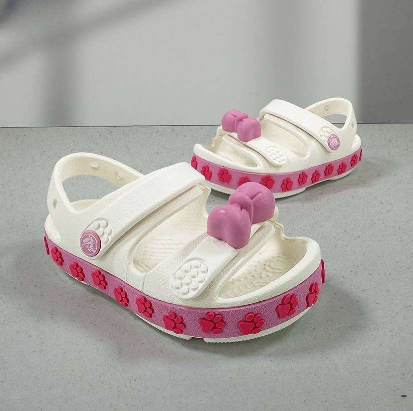 Crocs сандалі білі дитячі crocband cruiser pet sandal white pink tweed — фото 4