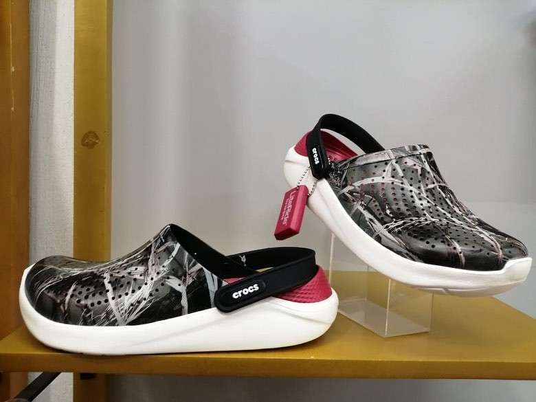 Чоловічі Crocs LiteRide™ Clog Smoke/Perl Black/Printed Camo — фото 8