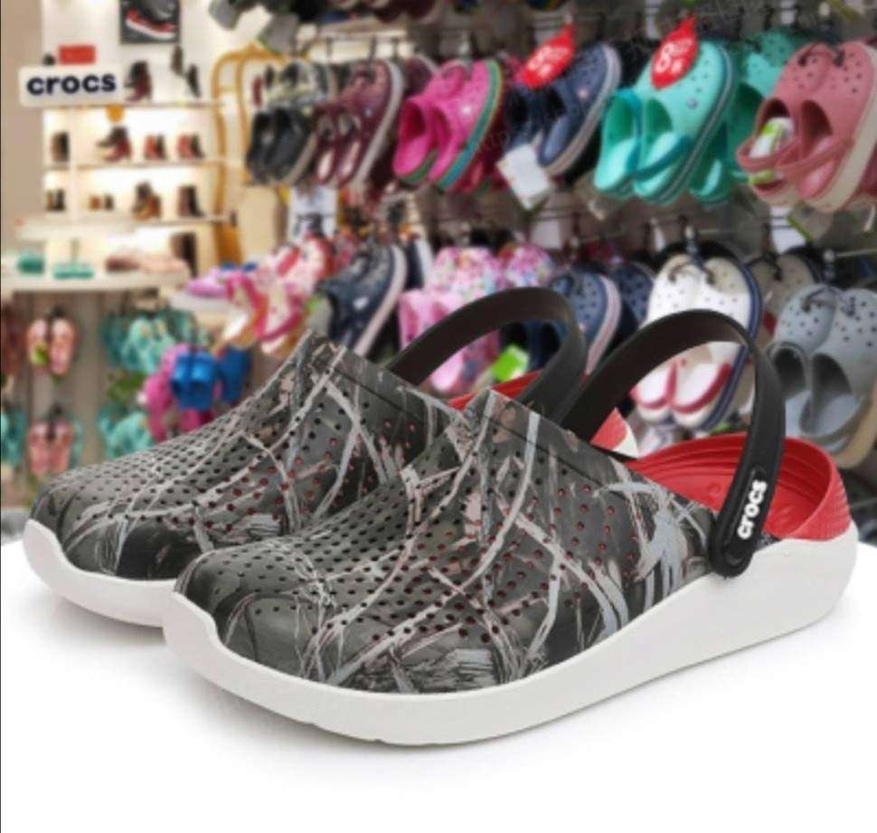 Чоловічі Crocs LiteRide™ Clog Smoke/Perl Black/Printed Camo — фото 9