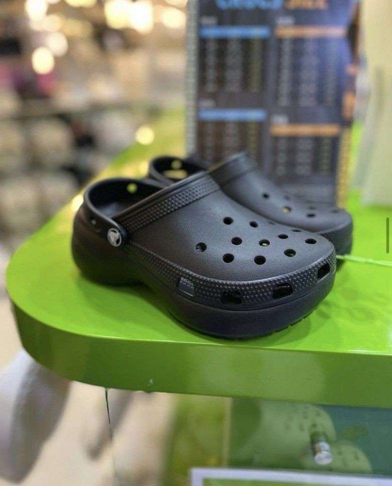Жіночі Crocs Classic Clog Platform Black — фото 4