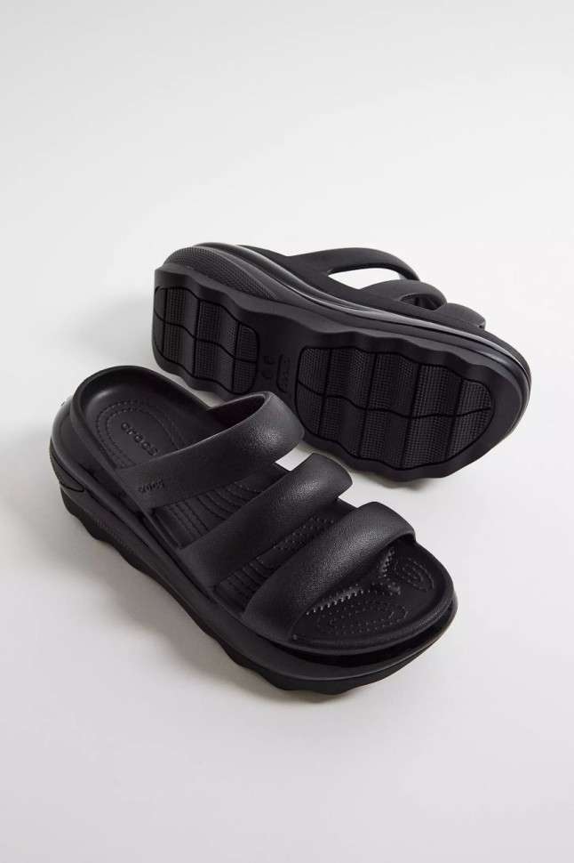 Жіночі шльопанці Crocs Mega Crush Triple Strap Black — фото 7