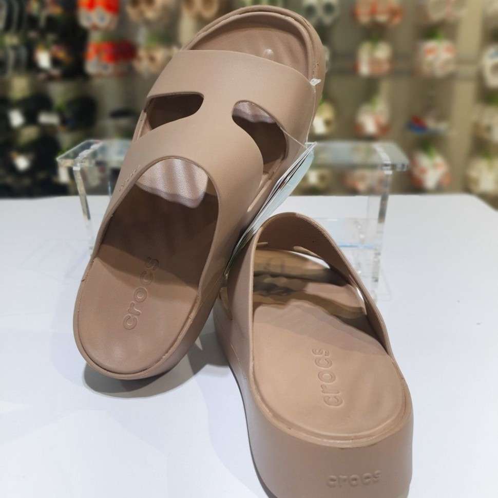 Жіночі шльопанці для пляжу Crocs Getaway Platform Slide H-Strap Latte — фото 3