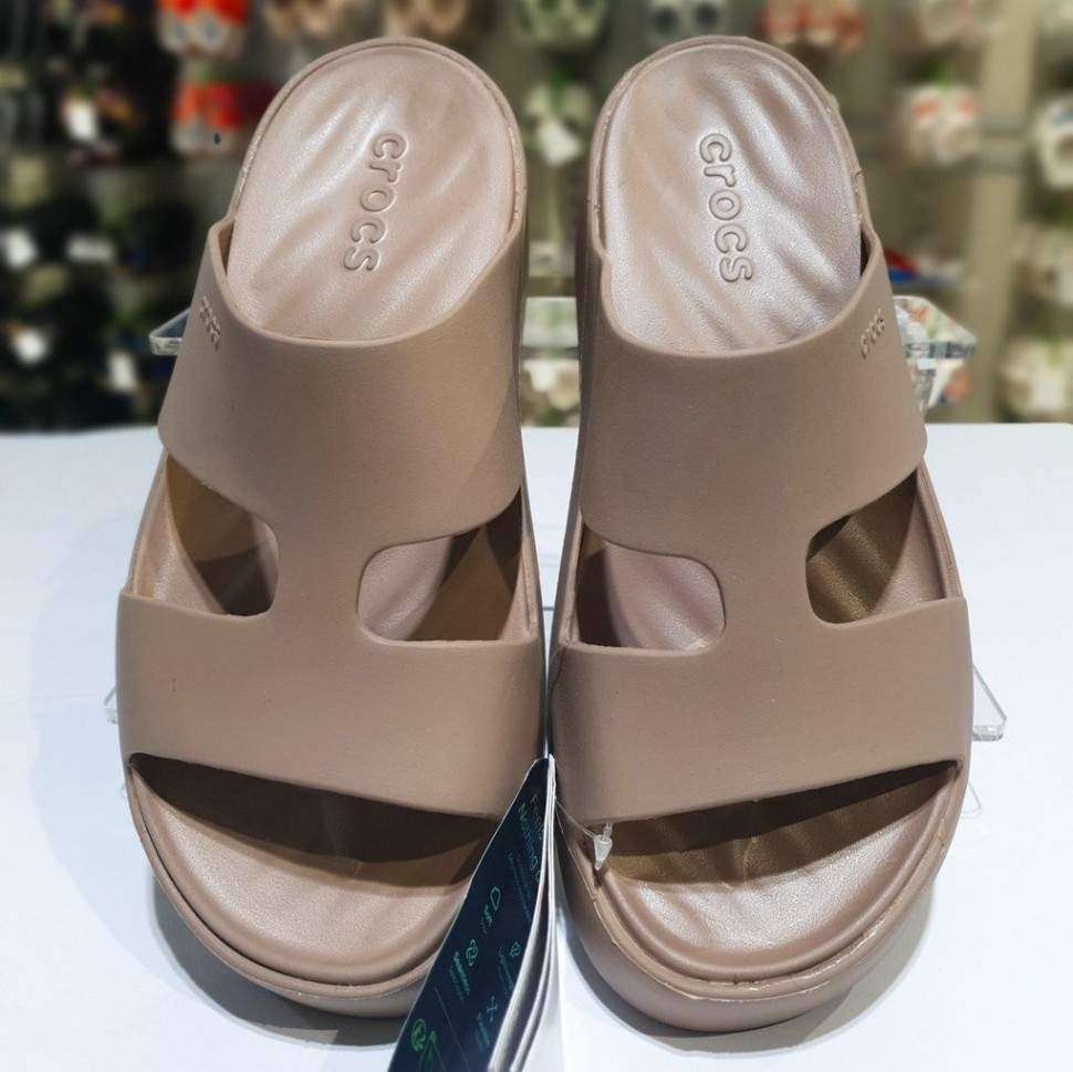 Жіночі шльопанці для пляжу Crocs Getaway Platform Slide H-Strap Latte — фото 4