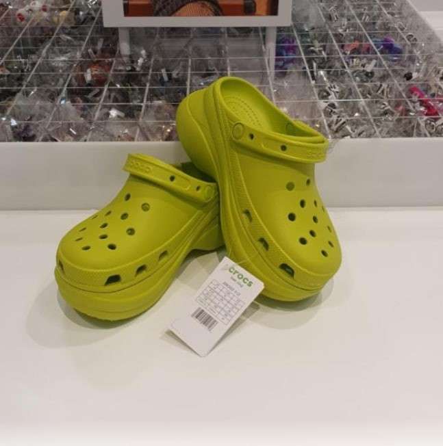 Жіночі Crocs Women's Classic Bae Clog Kiwi — фото 14