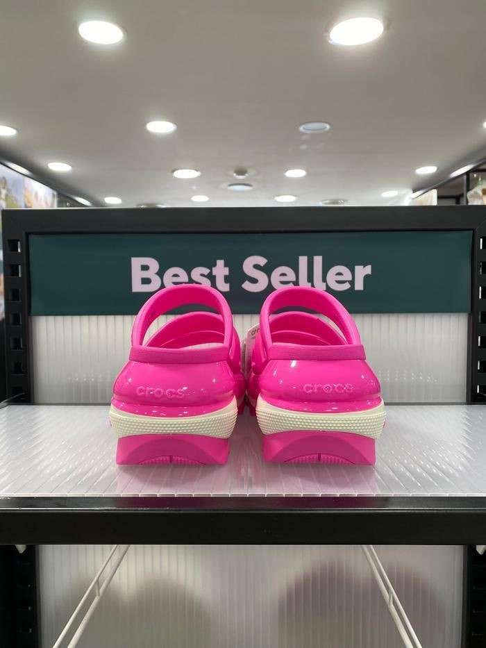 Жіночі шльопанці Crocs Mega Crush Triple Strap Pink — фото 4