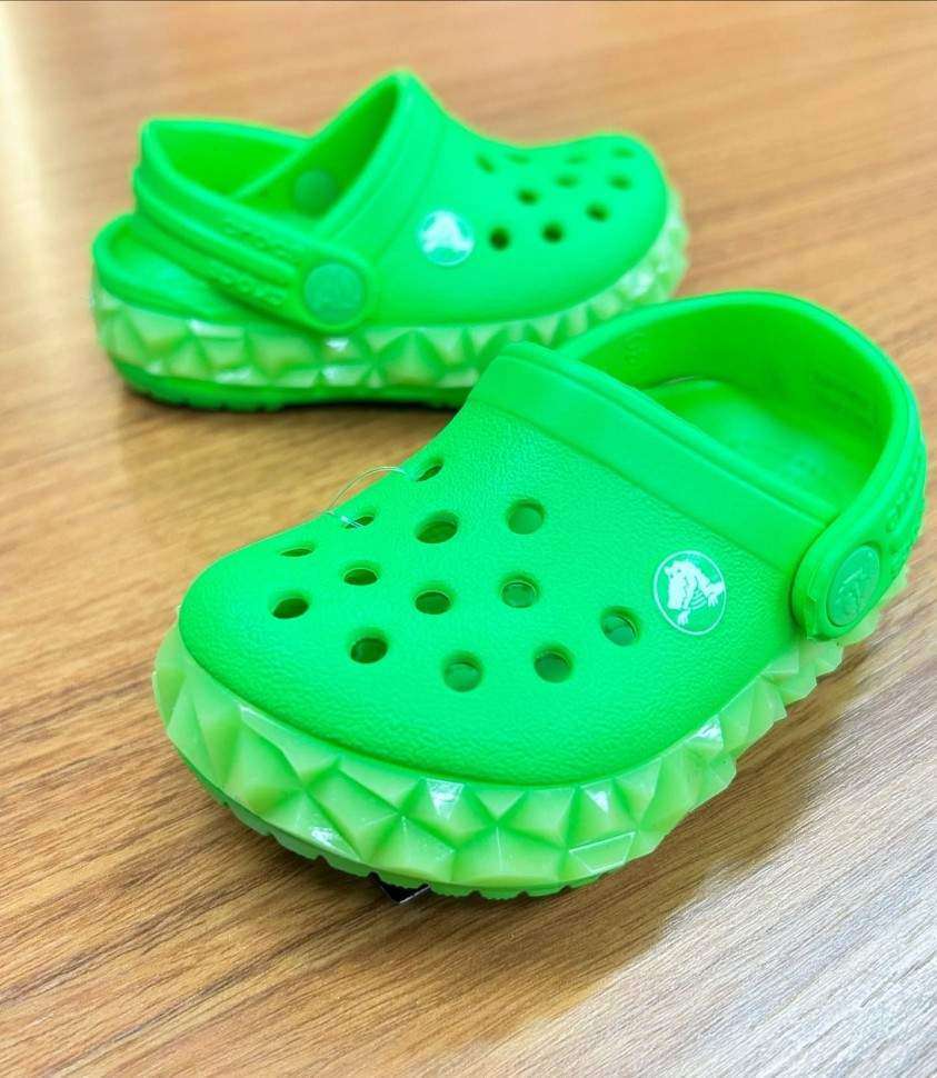 Дитячі Crocs-сабо для хлопчика Crocs Crocband Geometric Glow Band Clog Juvenil 1 — фото 2