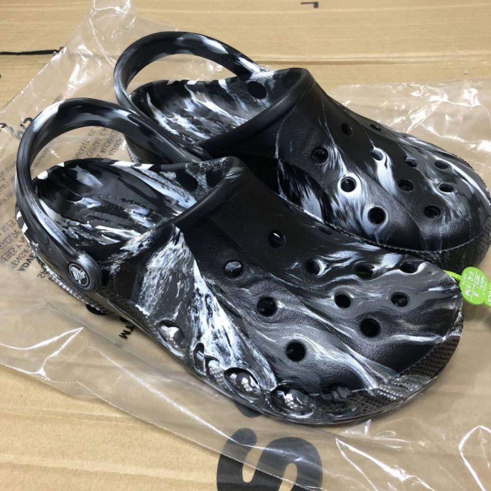 Чоловічі Crocs Baya Marbled Clog Black/White — фото 9