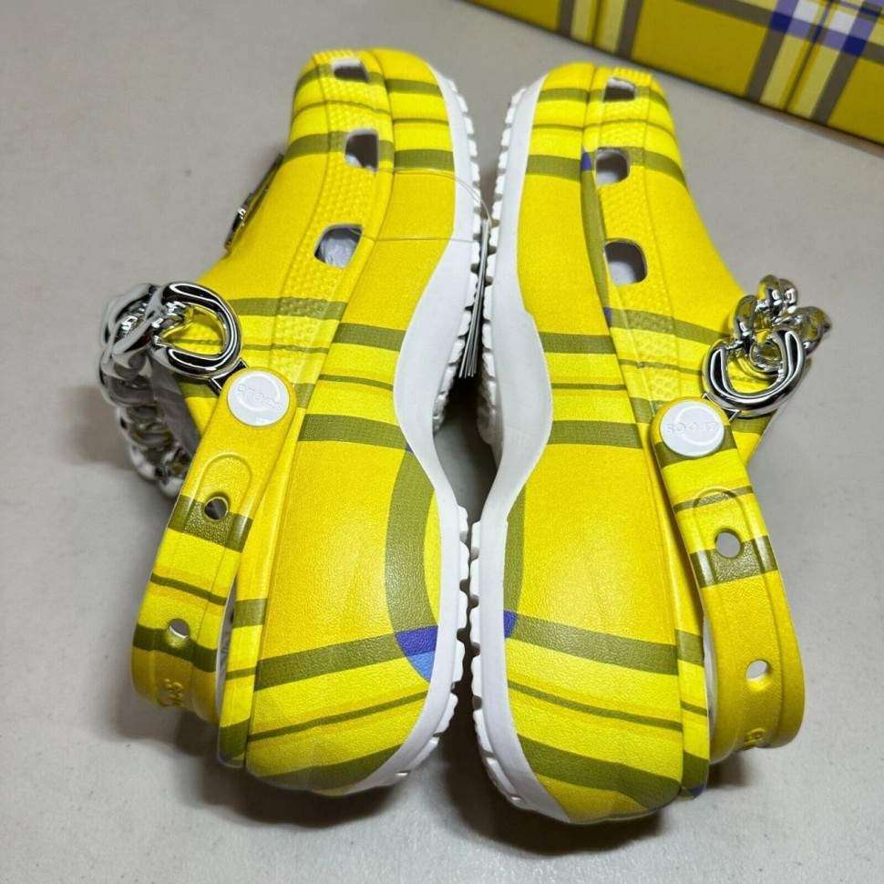 Жіночі Crocs Класік Клог Платформа Clueless Exclusive: ´The Cher´ Classic Platform Clog — фото 6
