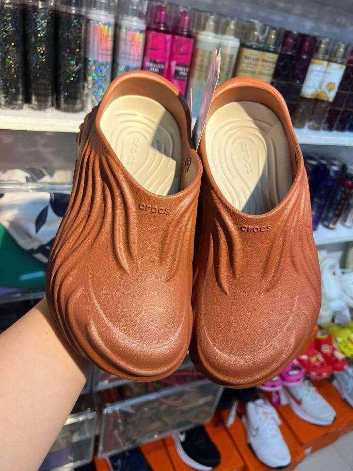 Жіночі Crocs Echo Clog Wave Rust — фото 8