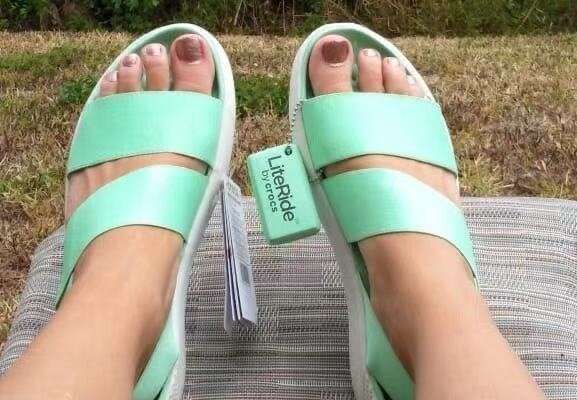 Жіночі сандалі Crocs LiteRide Stretch Sandal Neo Mint/Almost White — фото 5