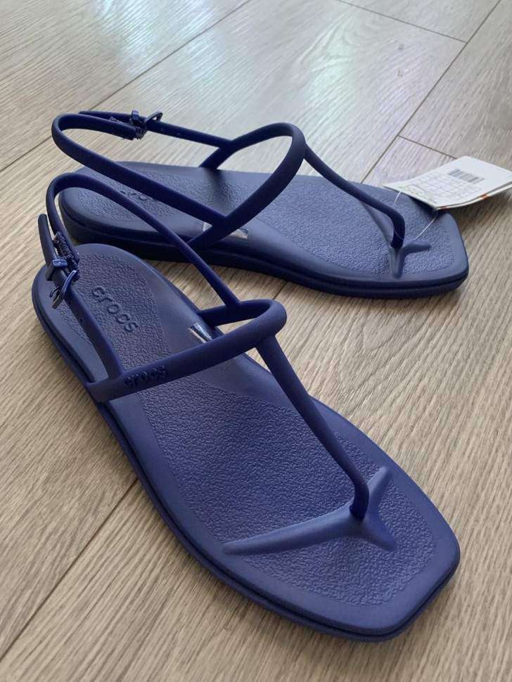 Жіночі сандалі Маямі Сині Crocs Miami Thong Flip Sapphire — фото 6