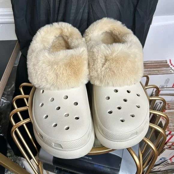 Жіночі Crocs утеплені Furever Crush Lined Clog Bone — фото 4