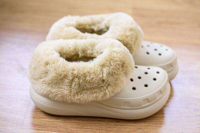 Жіночі Crocs утеплені Furever Crush Lined Clog Bone — фото 7