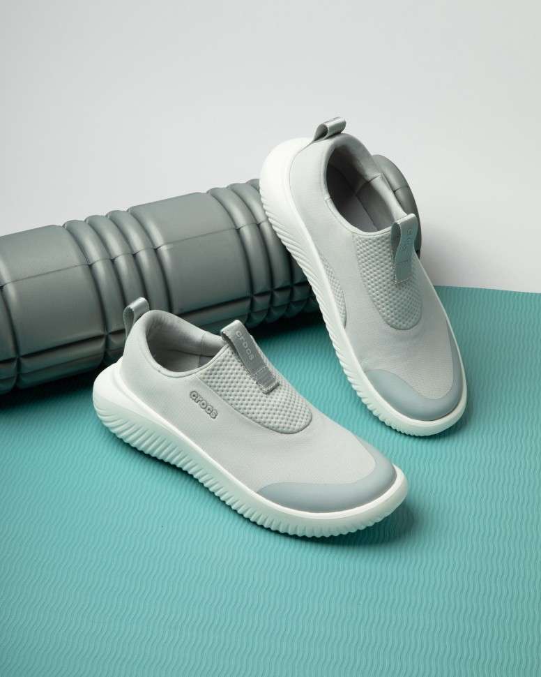 Жіночі Crocs Кросівки Меллоу Сірі Mellow Ease Slip on Atmosphere / White — фото 9