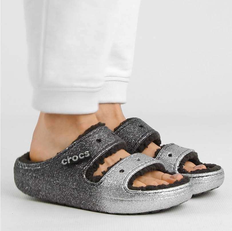 Жіночі Crocs утеплені Чорні Сріблясті Classic Cozzzy Glitter sandal Black/silver — фото 9