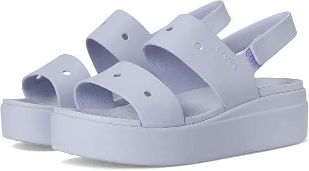 Жіночі Сандалі Платформа Лавандові Crocs Women's Brooklyn 4u Low Wedges Sandal Purple Moon — фото 4