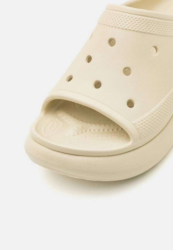 Жіночі шльопанці Crocs Classic Crush Platform Slide Bone — фото 13