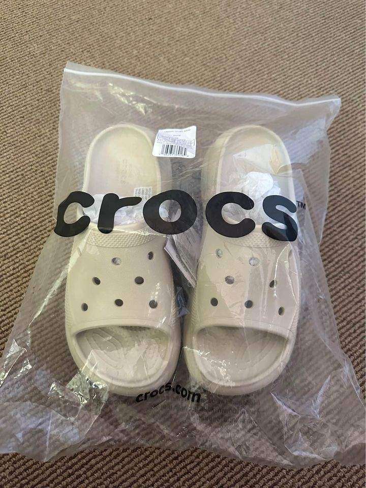 Жіночі шльопанці Crocs Classic Crush Platform Slide Bone — фото 7
