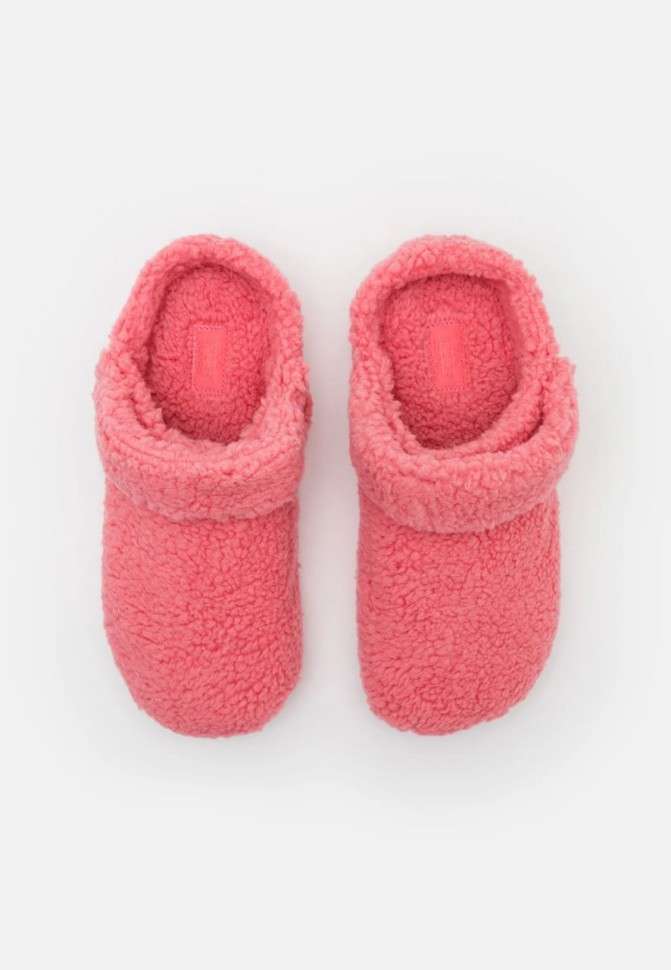 Crocs утеплені Рожеві Жіночі Classic Cozzzy Slipper - hot blush — фото 5