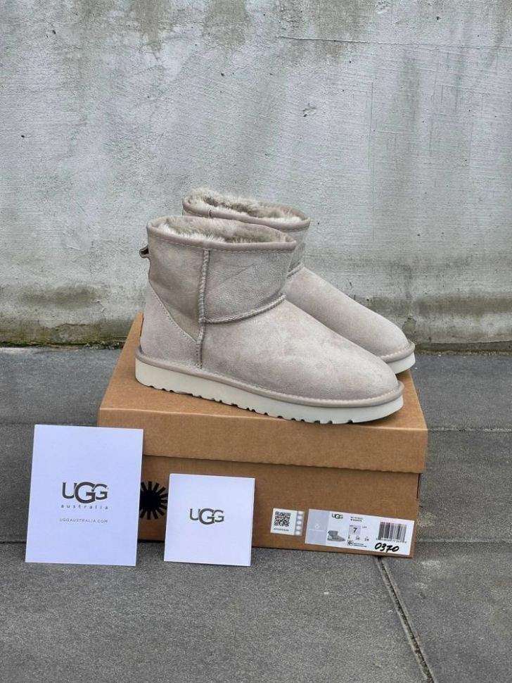 Жіночі UGG Класік Міні Світло Сірі Замшеві Australia Classic Mini Light Grey Suede — фото 8