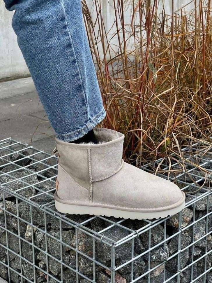 Жіночі UGG Класік Міні Світло Сірі Замшеві Australia Classic Mini Light Grey Suede — фото 9